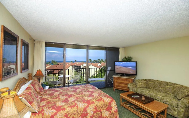 Kaanapali Shores Studio 742 Studio Bedroom Condo by RedAwning