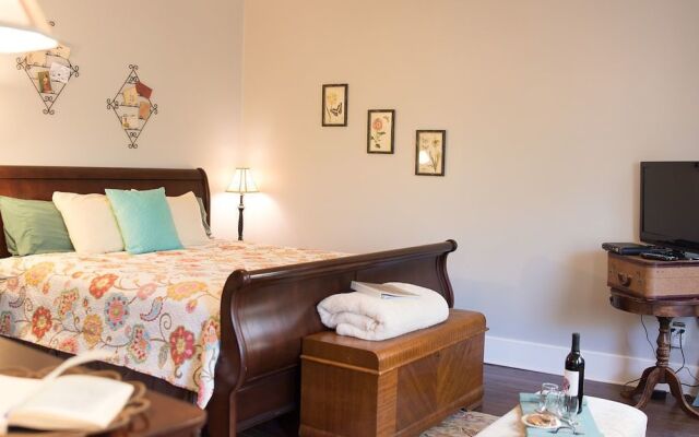 Rosen House Inn - Bed And Breakfast