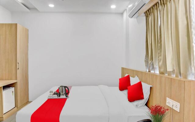 OYO Flagship 87781 Hotel Bluemoon