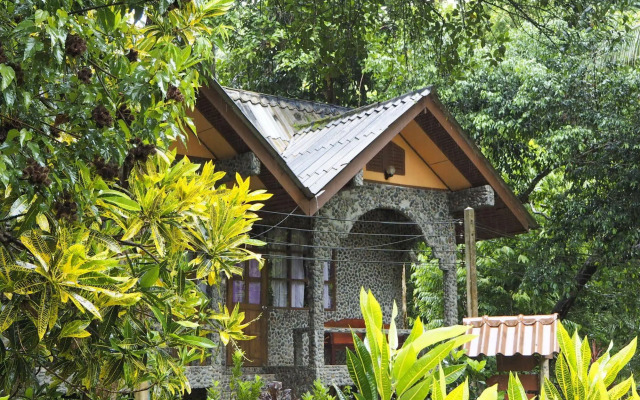 Tree Top River Huts