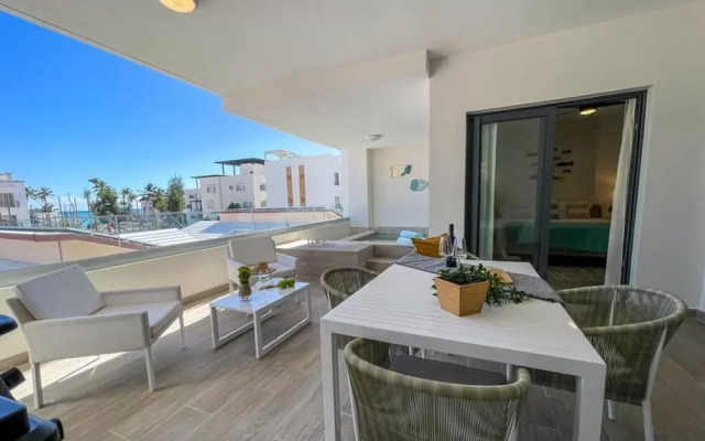 Incredibly Beautiful Condo Just Steps to the Beach