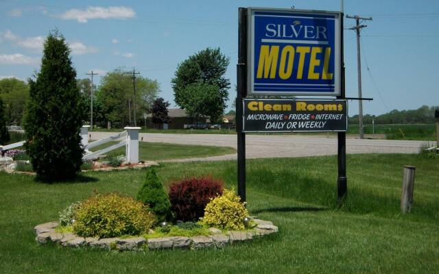 Silver Motel