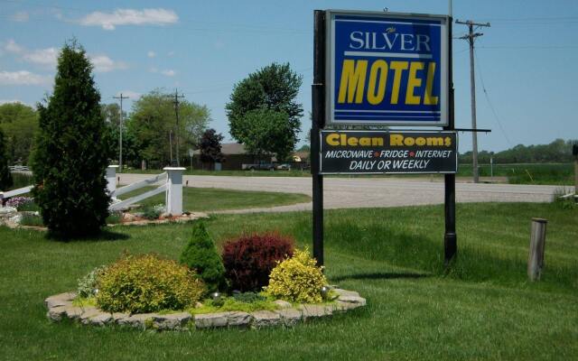 Silver Motel