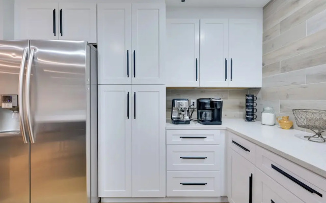 Inverness Getaway ~ 4 Mi to Henderson Lake!