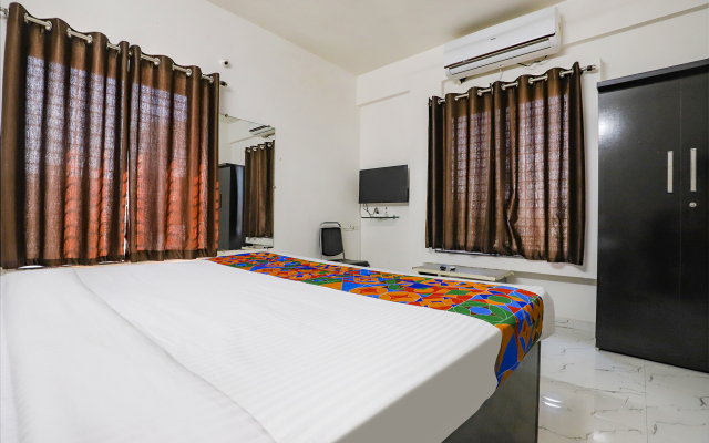 Fabhotel Elite Palm