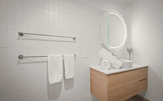 Gorgeous 4 Bedroom House - Blackmans Bay