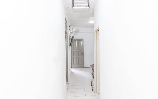 SPOT ON 93515 Pulo Gebang Guest House