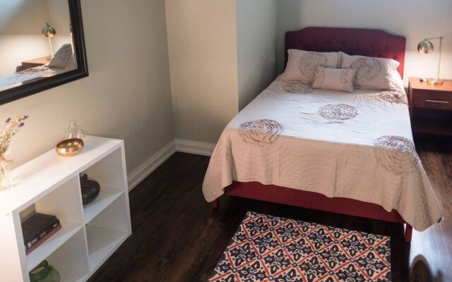 Luxury 2 Bedroom Downtown Apartment