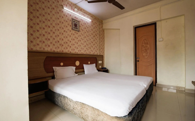 Hotel Poonam by OYO Rooms