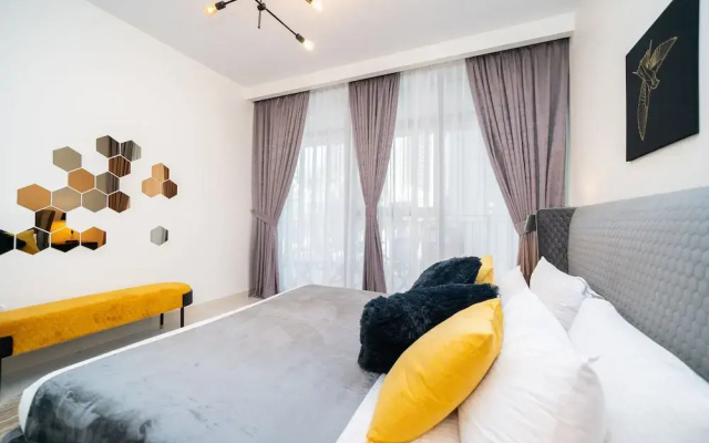 HiGuests - Boulevard Crescent Tower 2