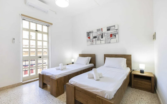 Sliema Lovely Flat