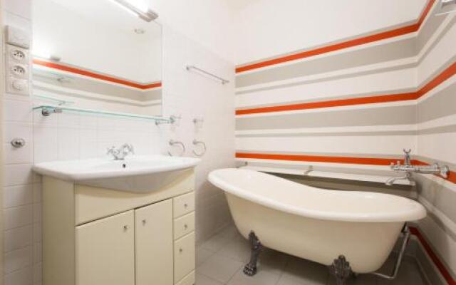 Apartment with free Garage Prague 1