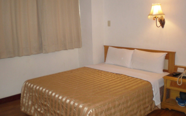 Riverside Hotel