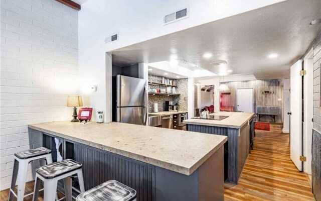 Park Avenue 333 by Identity Properties