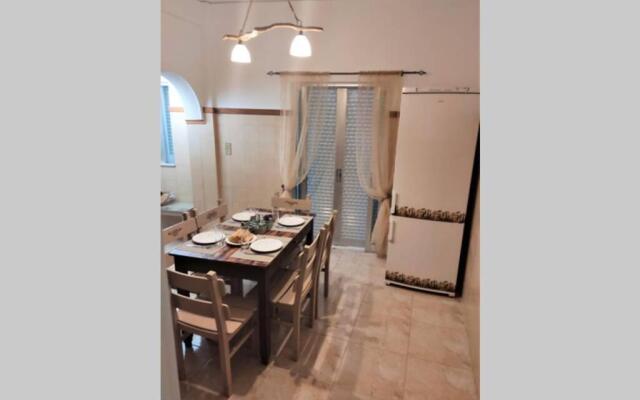 Apartment 100m2, center of Sitia, WiFi, 350m beach