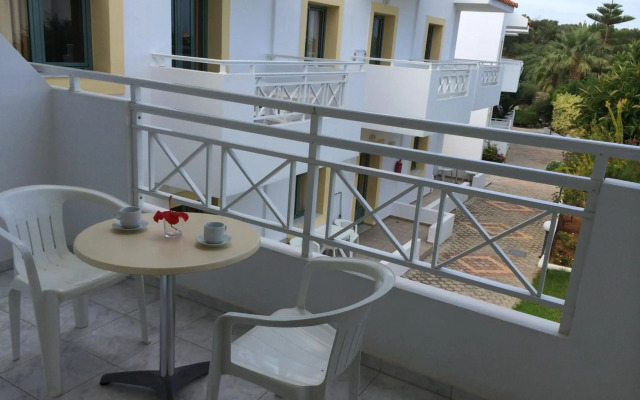 Nikolas Villas Apartments
