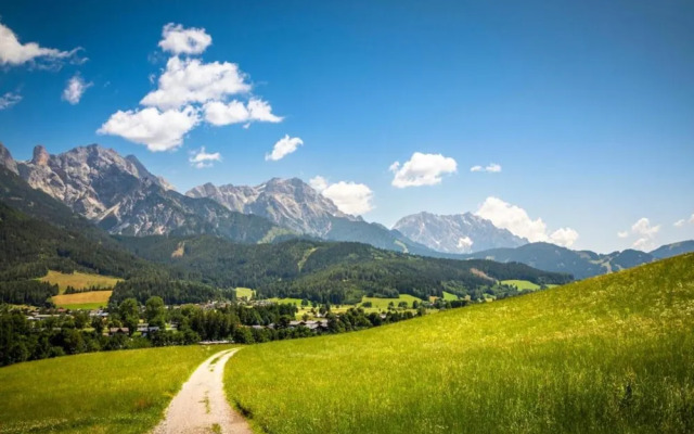 Double Room in Saalfelden Near Ski Slopes