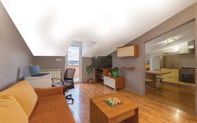 Amazing Home in Fazana With Wifi and 2 Bedrooms