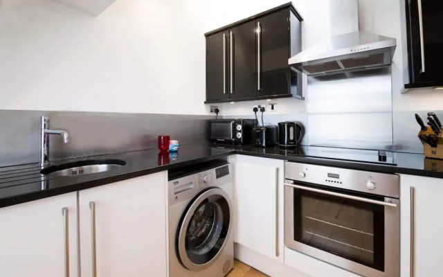 Contemporary 1 Bedroom Flat in Fulham near The Thames