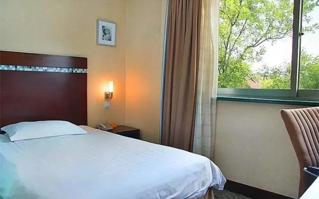 Roman Holiday Business Hotel
