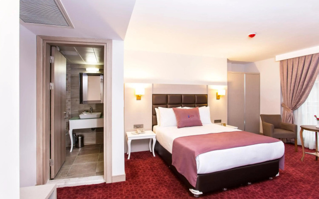 Perla Arya Hotel
