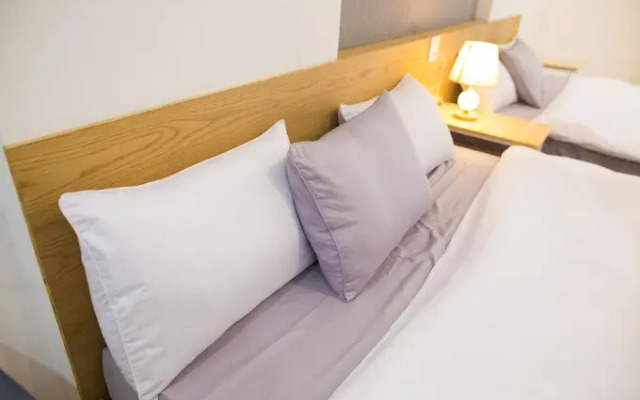Carisbay Hostel