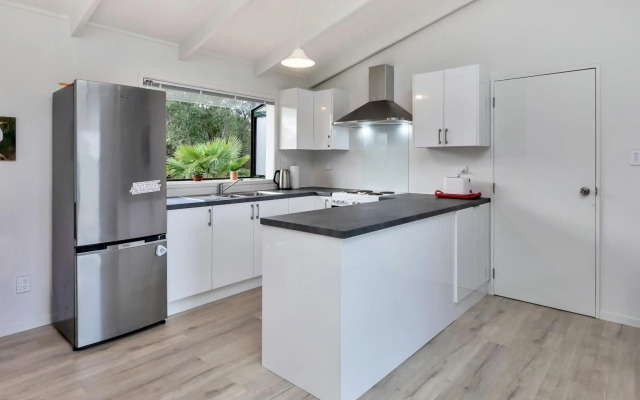 Lofty Te Haumi - Paihia Holiday Home