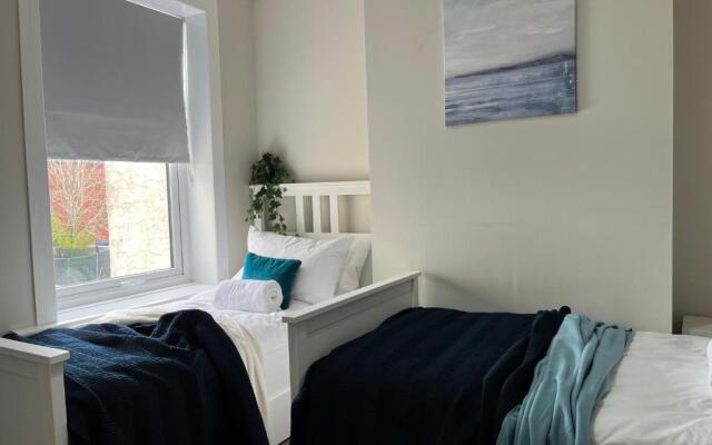 Three Bedroom City Home with Garden