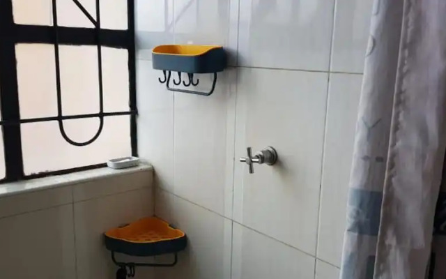 Comfy Private Ensuite Guest Room