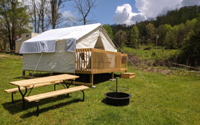 New River Cabins and Tiny Houses