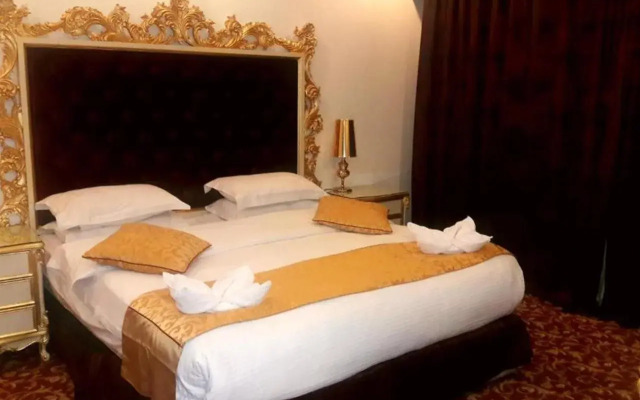 Rose Garden Hotel