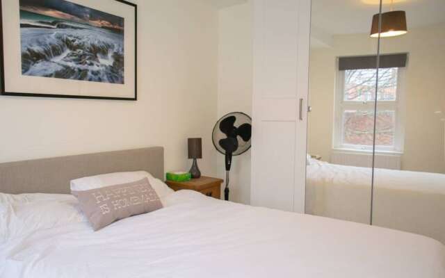 Bright 3 Bedroom House in East Oxford