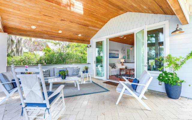 Waterfront Stuart Oasis w/ Hot Tub & Dock!