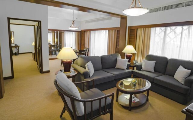 Ambassador Row Hotel Suites by Lanson Place