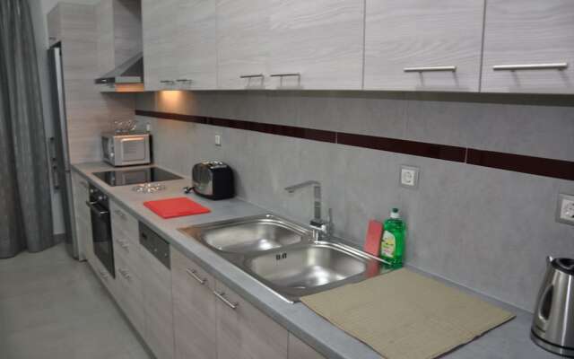 Daniel Apartments & Suites