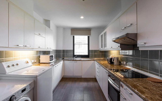 Benviar Tonson Residence