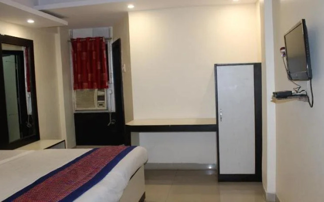 Hotel Roopali