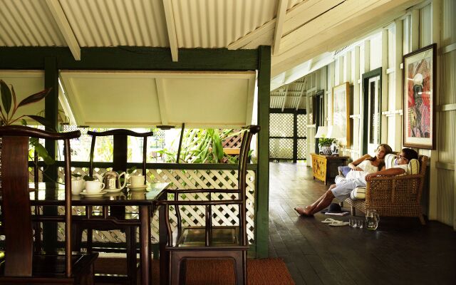 Pinctada McAlpine House