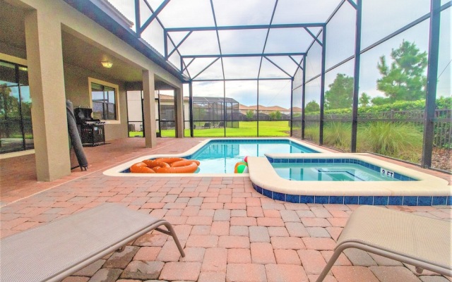 Champions Gate 9039 B