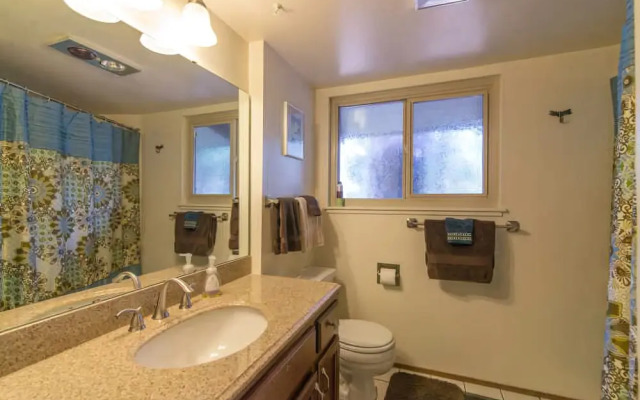 Reynold by RedAwning