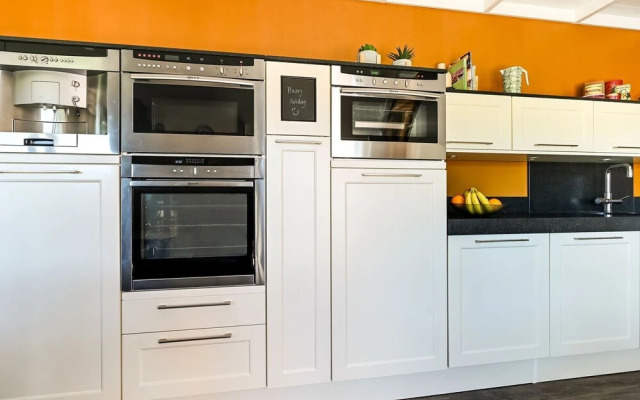 Relaxing Holiday Home in Hellendoorn with Garden