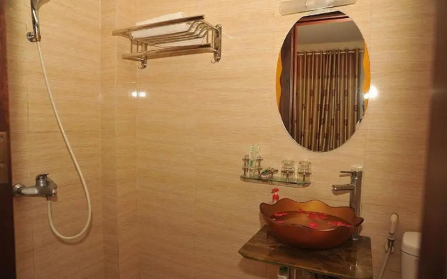 Sunflower Hotel & Travel
