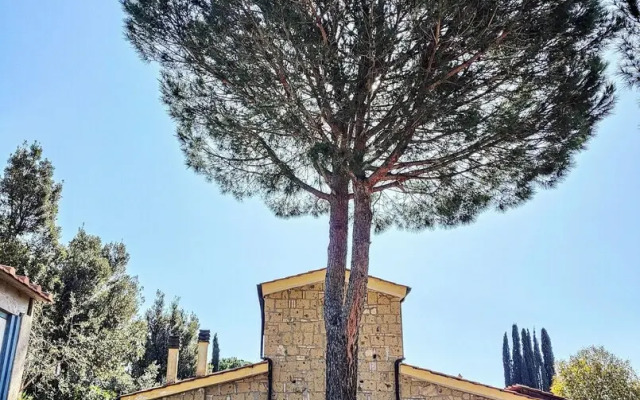 Residence con piscina a Guardistallo