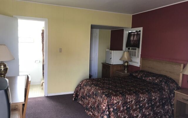 Crest Motel