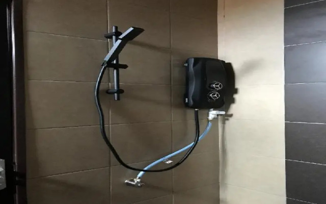 Z Stay Inn Hotel by Oyo Rooms