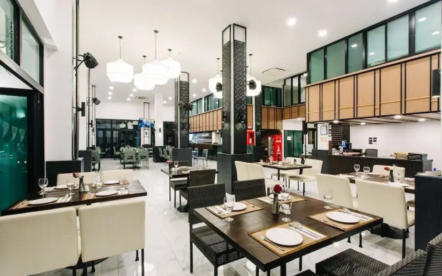 The Experience Walking Street Chiang Mai