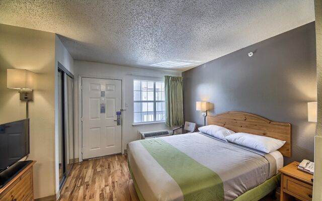 Studio 6 San Antonio, TX - Medical Center