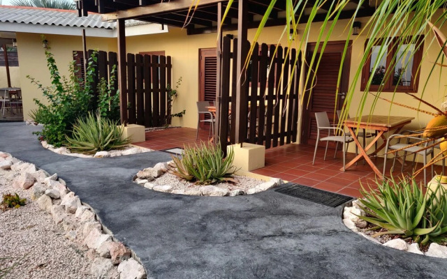 Shiloh's Guesthouse Curacao