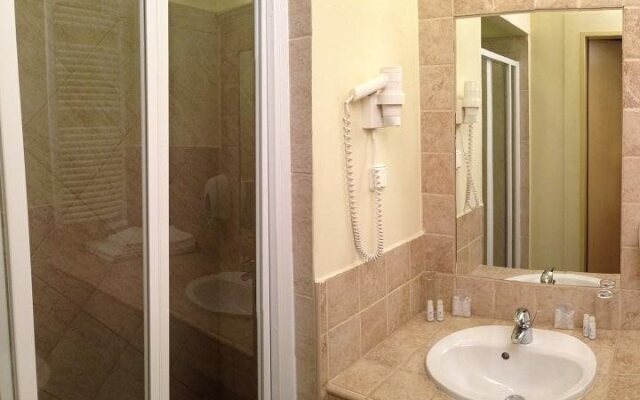 Business Hotel Semiramis