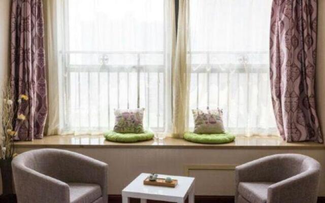 Hangzhou Caitong Center Apartment (Wujiaotian Street Gaosha Road Subway Station Branch)